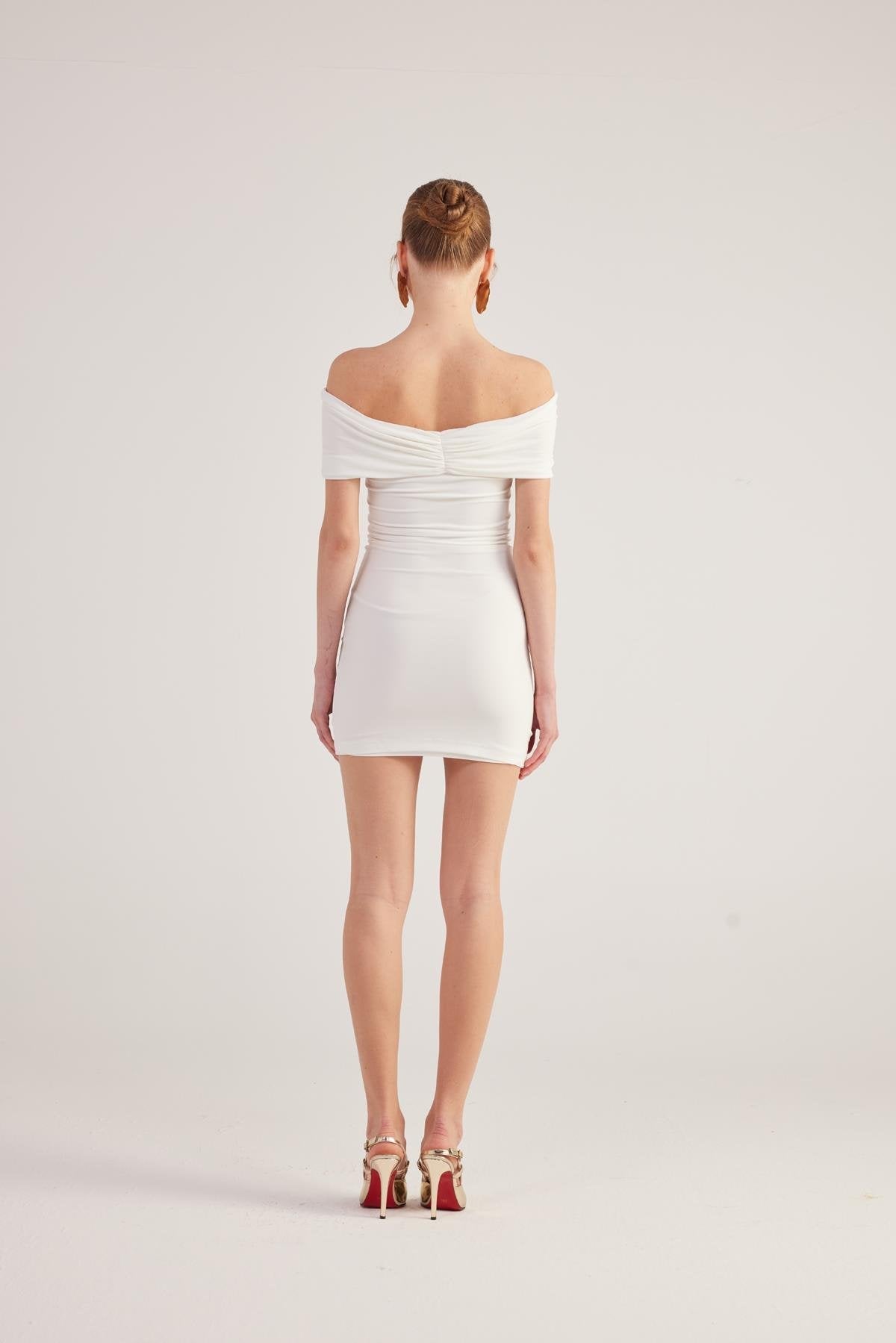 Muse Women's White Bardot Neck Off-the-Shoulder Mini Dress